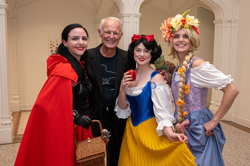 Marina Elaine, Dick Dickinson, Saoirse Ibarguen and Caitlin Rose