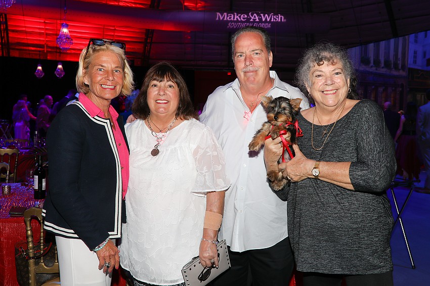Lisa Braceland, Susan and John Knapp, Mini Magic puppy (12 weeks) and Christine Merkent