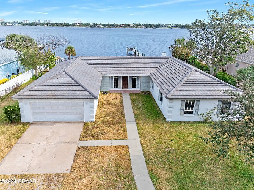 The house sold on Feb. 7, for $935,000. Photo courtesy of Adams, Cameron and Co. Realtors. Photo by Jarleene Almenas