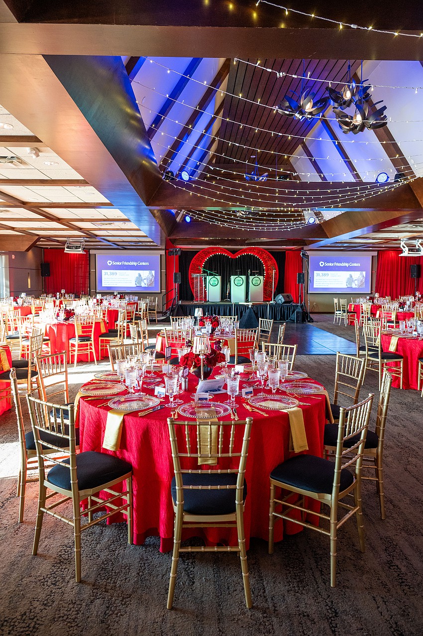 Michael's On the Bay was elegantly decorated for guests.