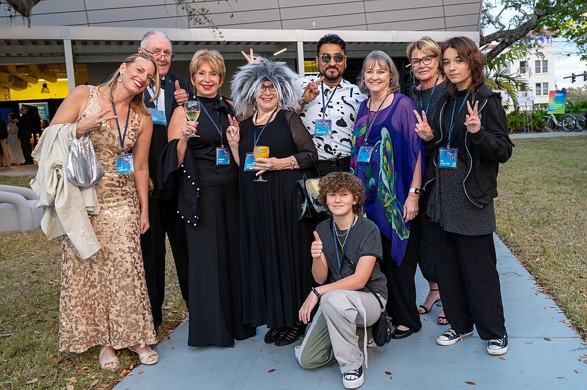 Lucy Castro Val, Jim and Suzanne Lynch, Mary Ann Jordan, Uli Castro Val, Cindy Potter, Donna Stoner, Ella Castro Val and Grace Bellhouse