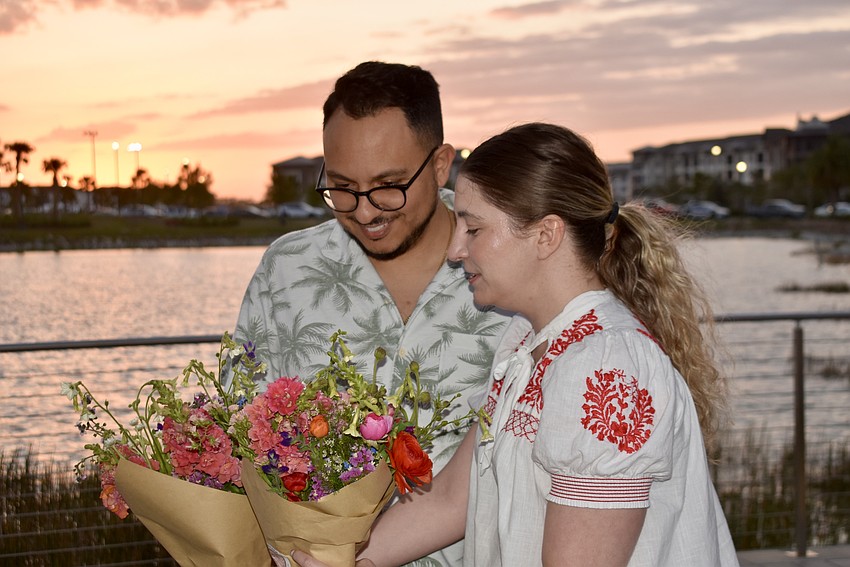 Bradenton's Nick and Alanna Gomez make a tough choice between bouquets.