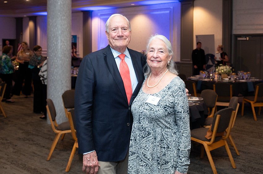 Hobart and Janis Swan