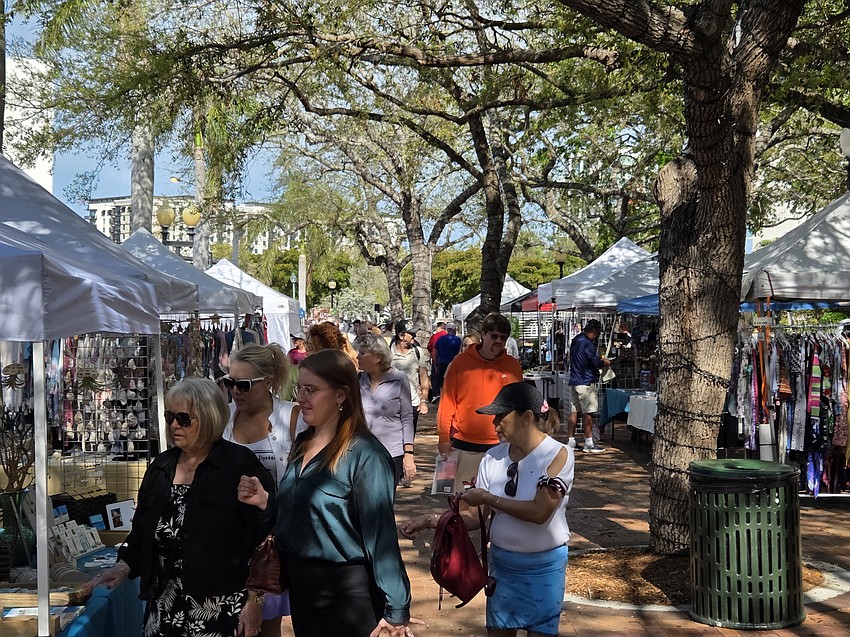 Le Marche Marketplace drew a nice crowd on a perfectly sunny Saturday morning.