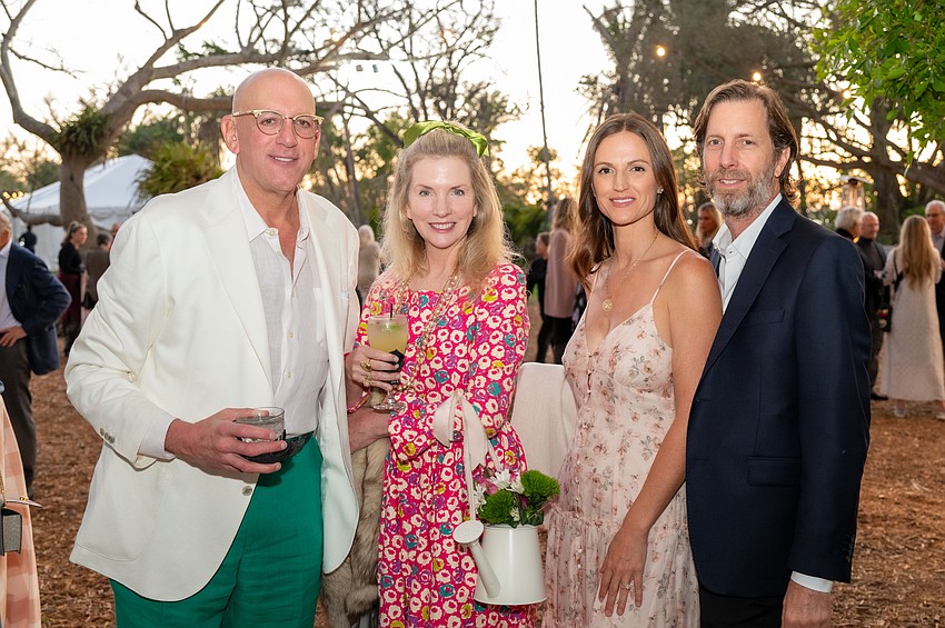 Darrel Flannel and Laura Lobdell with Marisa and Matt Kihnke