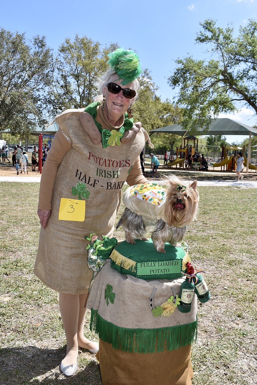 Gail Yeager and Hetty's potato costumes win in the 