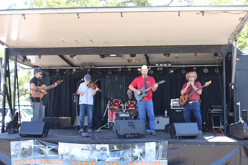 Southern Pride takes the stage during an afternoon show at Dag Fest.