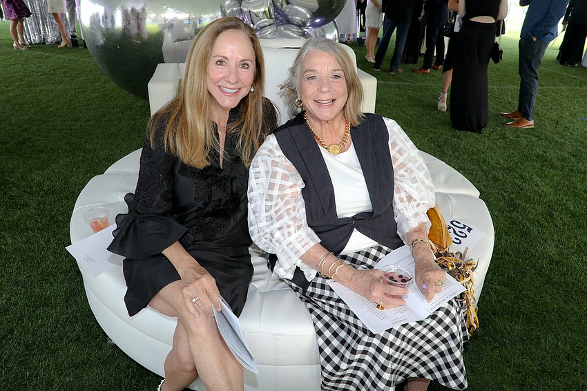 Mary Evelyn Guyton and Judy Veale