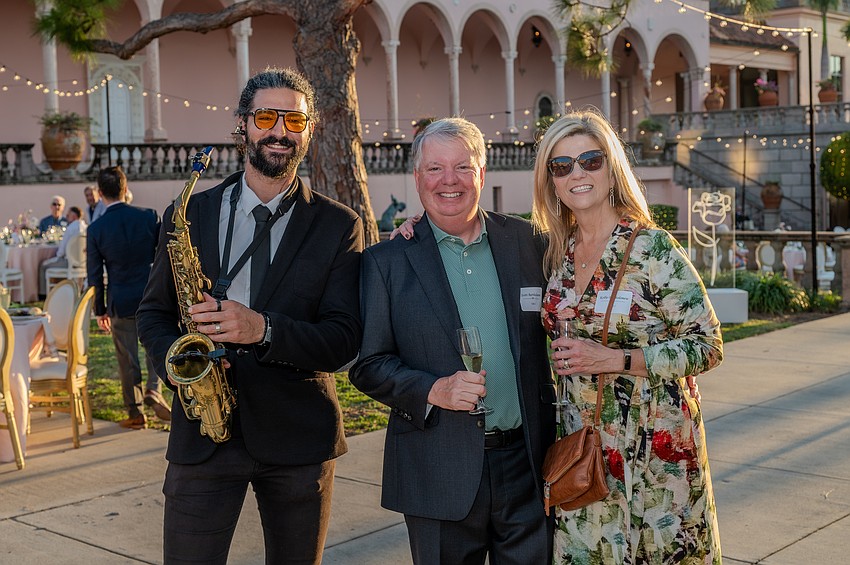 Sugarsax with Scott and Kellie Bartholomew