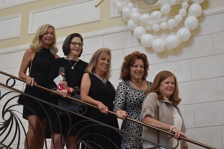 Divas and Dogs guests Cindy Pietsch, Jane Lesko, Jill Wellinger, Terri Rampinelli and Chris Elder.