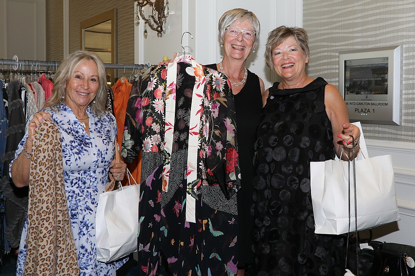 Après luncheon treasure hunting with Melinda Sutter, Robin Moore and Lisa Falk.