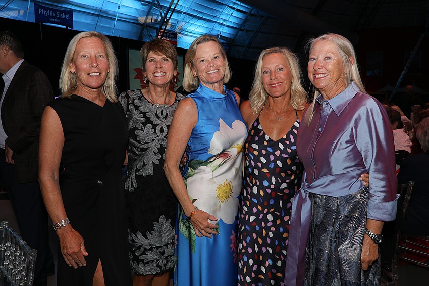 Sandra Duryea, Ellen Zimmerman, Betsy Winder, Nancy Smith and Karen Byles