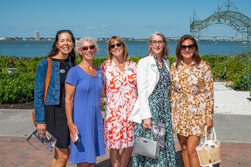Janet Shaffer, Lili Hyland, Kathy Paulsen, Brenda Boelens and Treva Flynn
