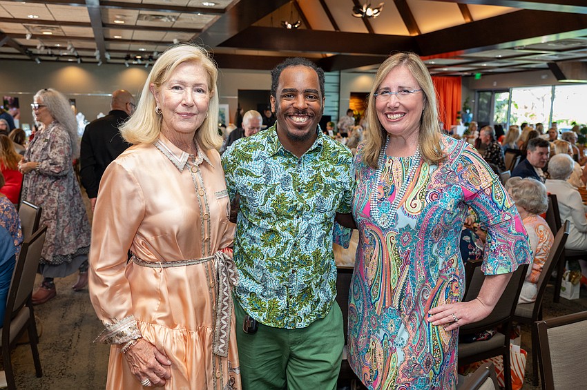 Jeannie Russell, Topiary Artist Mike Gibson and President and CEO Jennifer Rominiecki