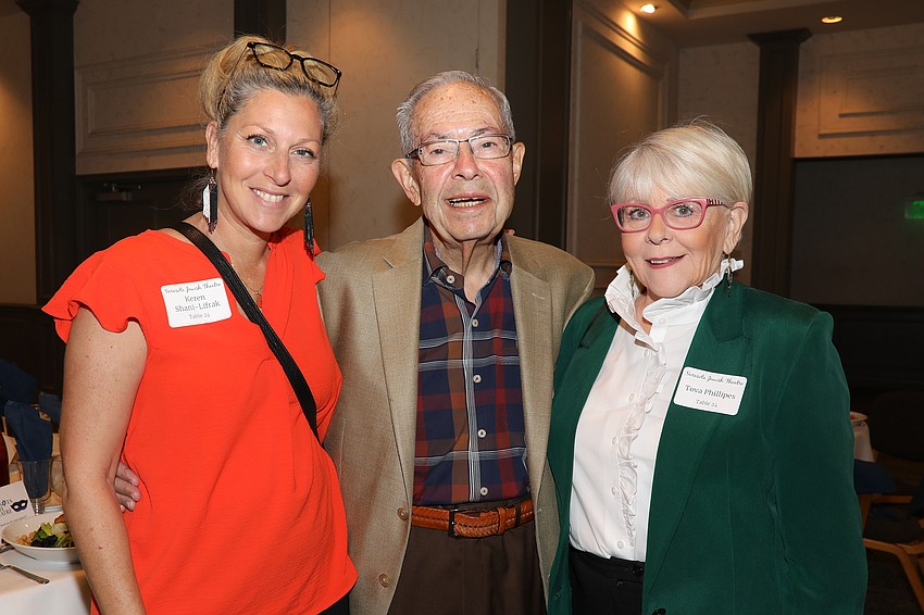 Keren Shani-Lifrak with Peter and Tova Phillipes