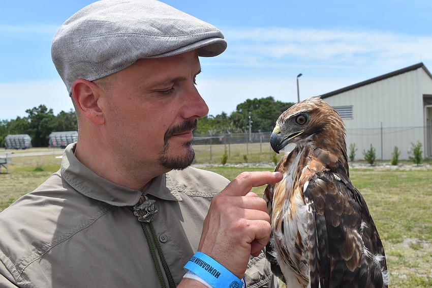 Szentpéteri Levente hosted the falconry show.
