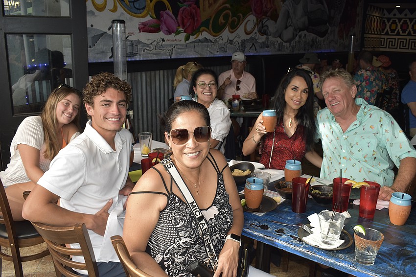 Skyler Wildrick, Nicolas Henley, Lloy Vargas, Sofia Drawneek, Silvia Souza and Patrick Shermack enjoyed an evening together at El Melvin.