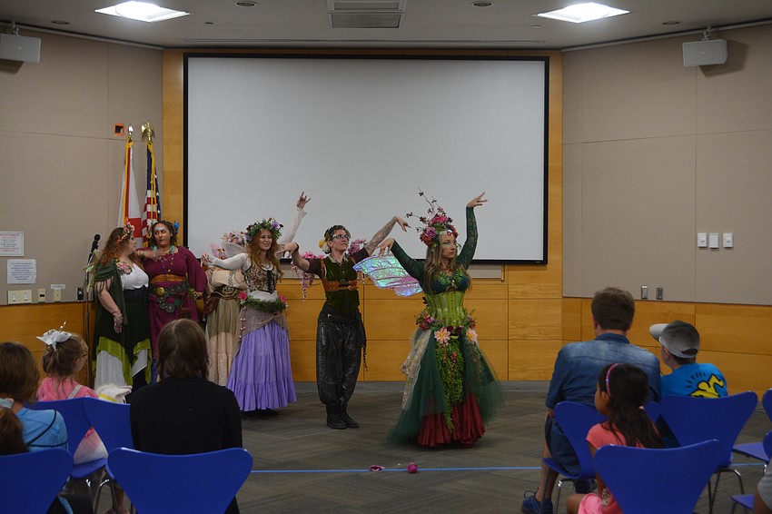 ShimmyBOOM bellydancers, lead by Misha Nell, performed at the SRQCon at the Selby Libraries.