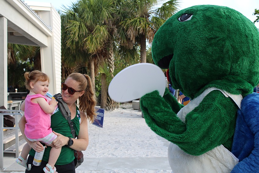McKenna and Maureen Hogan say hello to Shelley.