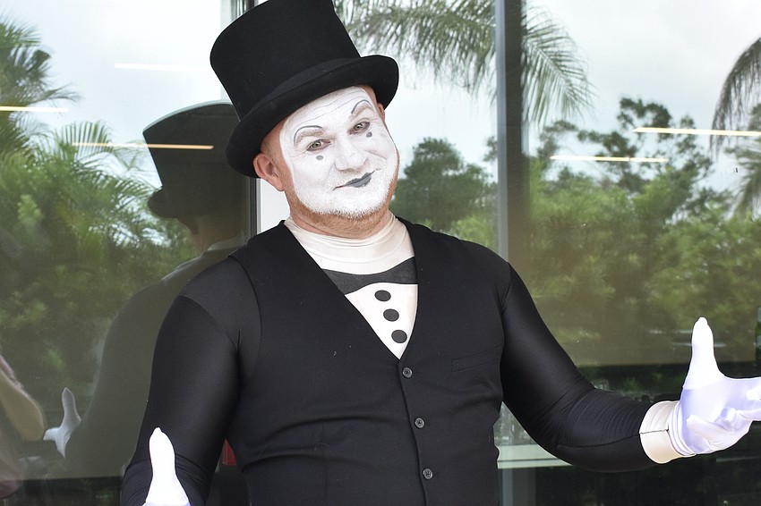 Alexander Reeves of Cirque Vertigo