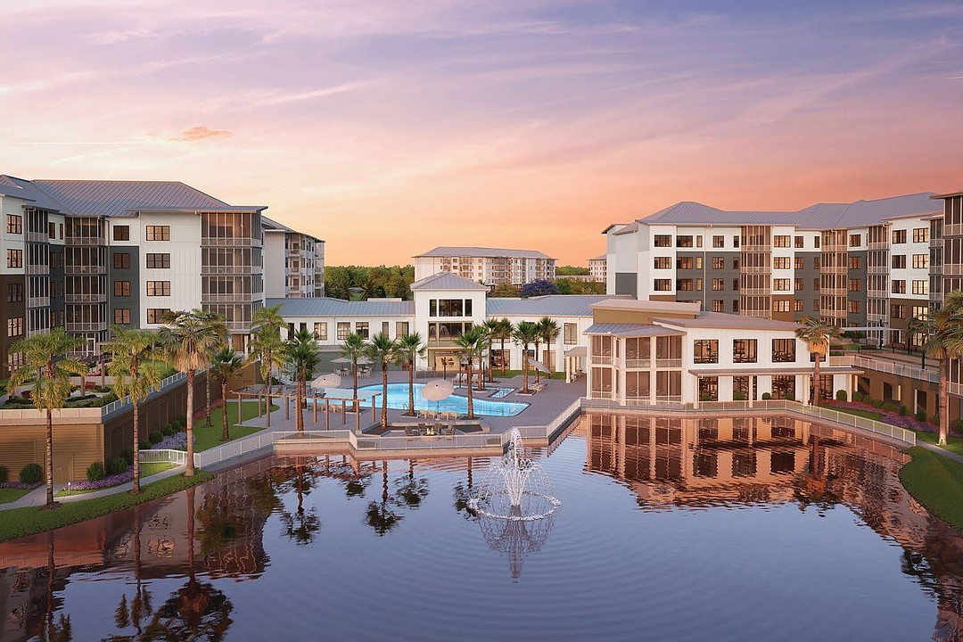 Senior Residence Design/中古本!!② Huge senior living community 15 months from its debut in Lakewood