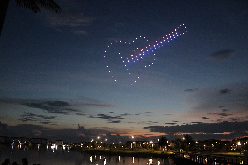 Star-Spangled Spectacular didn't have any live bands, but there was this guitar.