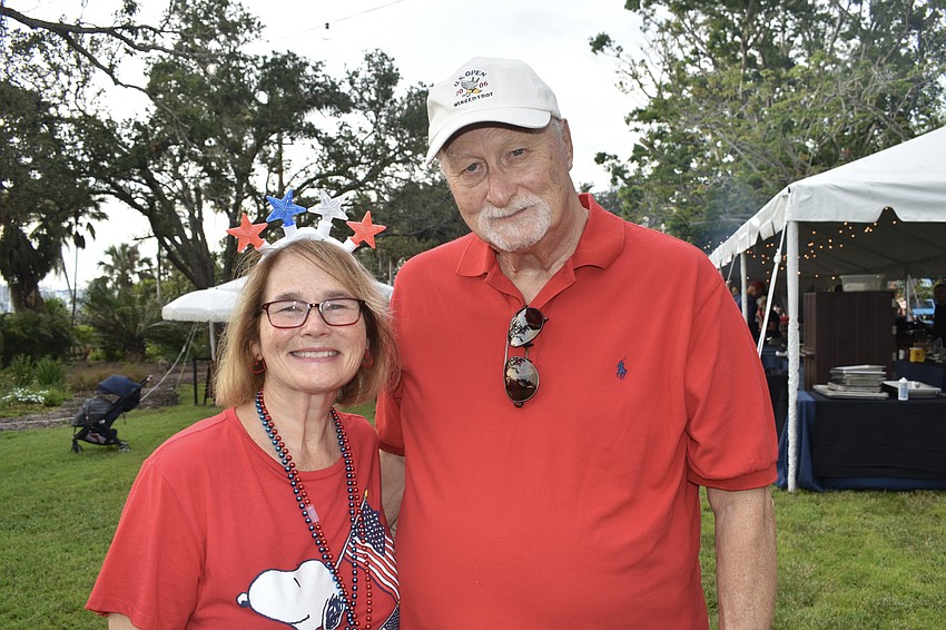 Justine Holcomb and her father Ed Shapiro
