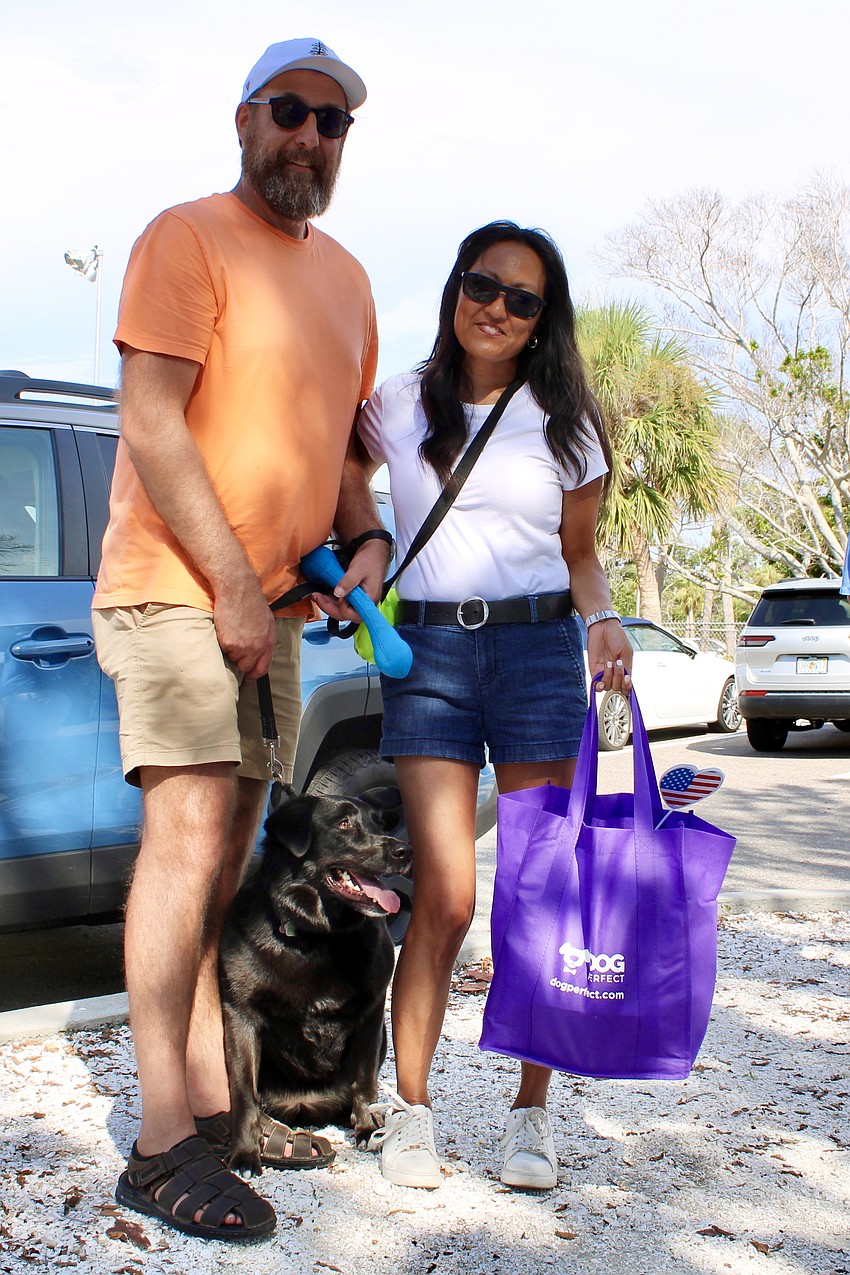 David and Anne Ambtman collect Ahsoka's prize for 