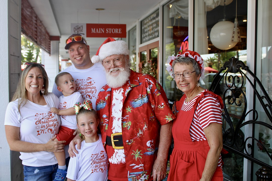 Dashing through the stores: Ormond Beach hosts 8th annual Christmas in July event