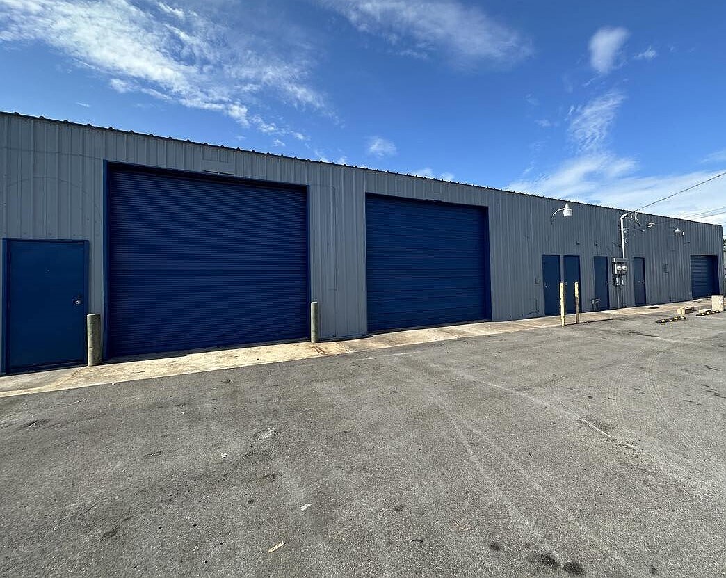 Largo Capital arranged for finanicng for two adjacent industrial buildings totaling 17,000 square feet at 2155 19th St.
