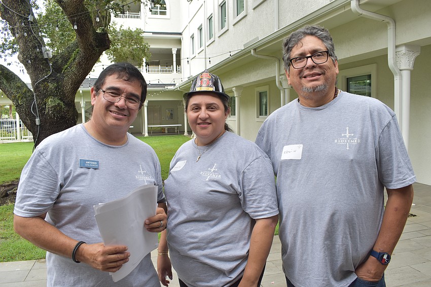 Antonio Leal-Olmedo, Maria Homez and Edwin Mosquera were among the volunteers.