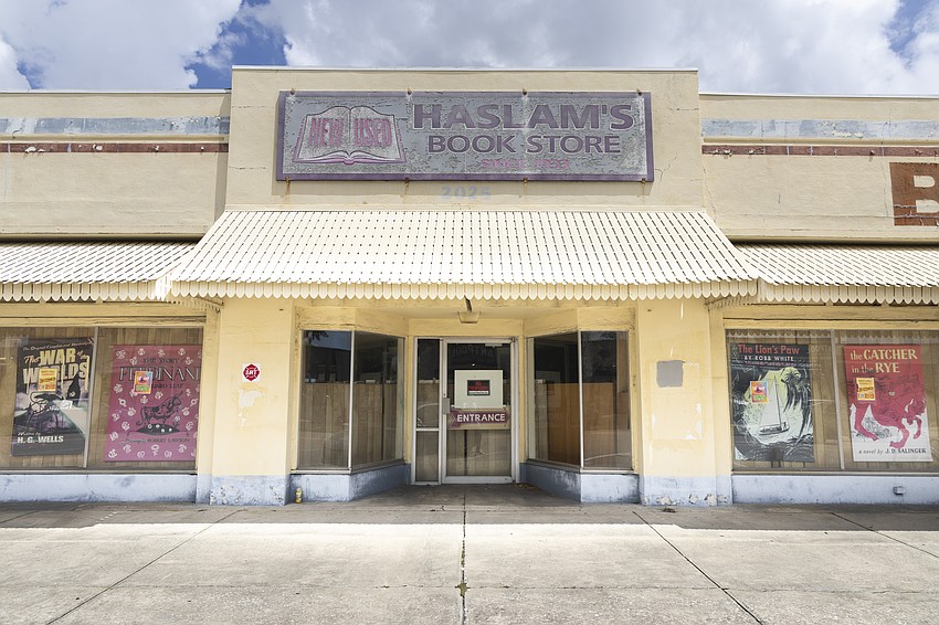 Haslam's Book Store at 2025 Central Ave. in St. Petersburg closed on March 22, 2000