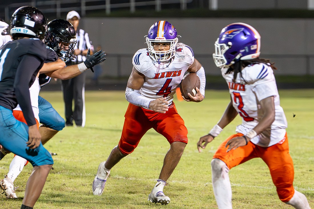 Horizon's Kaio Oliviera carried the ball against Olympia. (Photo courtesy of Phillip Pacheco | Central Florida Sports Photography)
