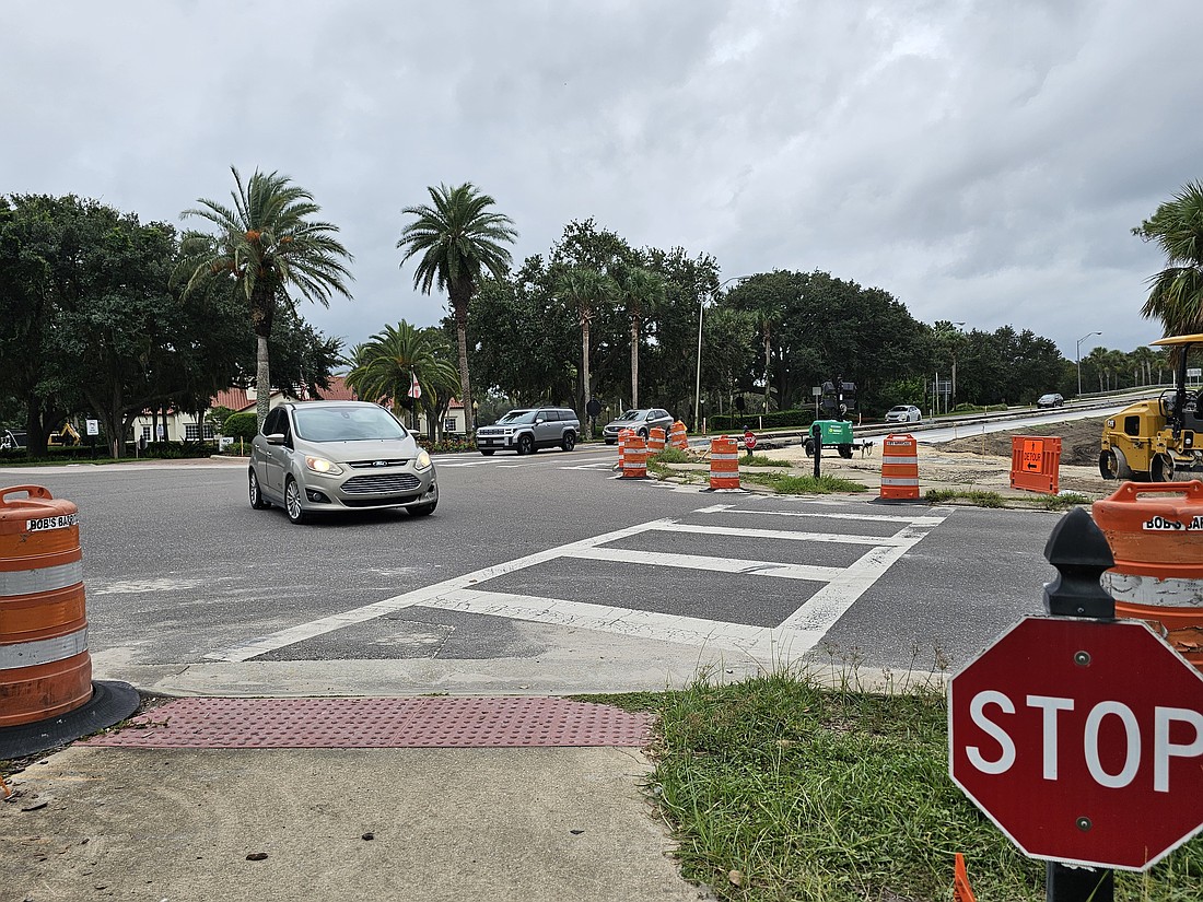 The Camino Del Mar intersection is adding three dedicated turn lanes. Photo by Sierra Williams