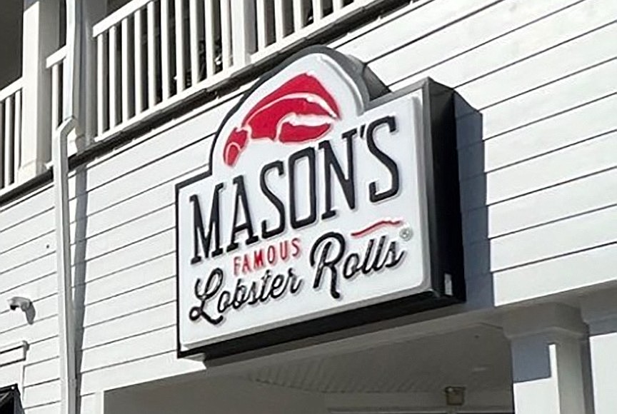 Mason’s Famous Lobster Rolls in The Pavilion at Durbin Park shopping center in St. Johns could be closing.