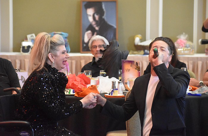 Samantha Bozza is serenaded by Bradford Anderson, who played Damian Spinelli on "General Hospital."