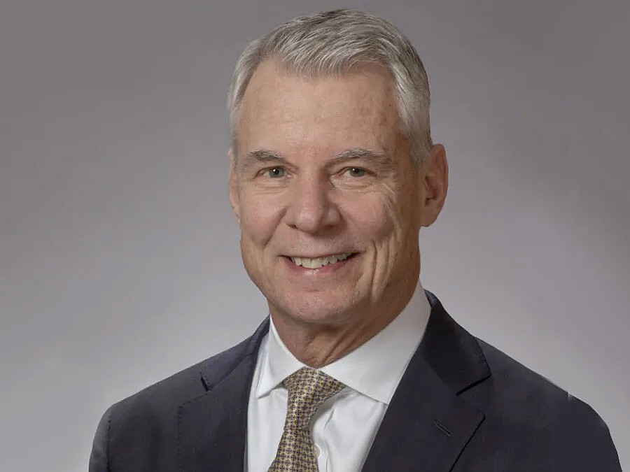 CSX Corp. President and CEO Steve Angel led the merger of U.S.-based Praxair with German-based Linde and became CEO of the combined company.