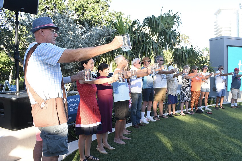 The Steinholding contest takes place, with Michael Ziebell pictured in front.
