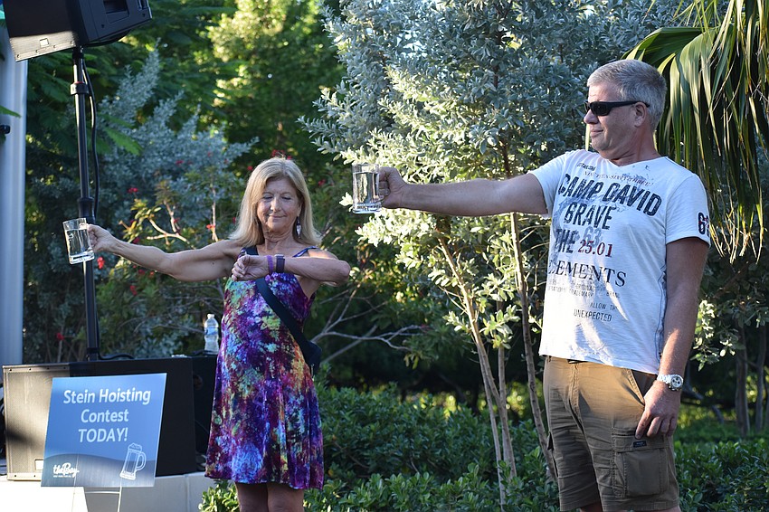 Steinholding contest winner Susie Jacobbi faces off against the last other remaining contestant, John Roeleveld.