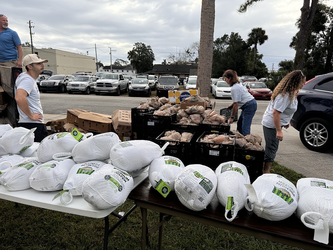 The Take a Swing at Hunger charity golf tournament in 2024 purchased Thanksgiving meals for those in need. Courtesy of Motto Mortgage