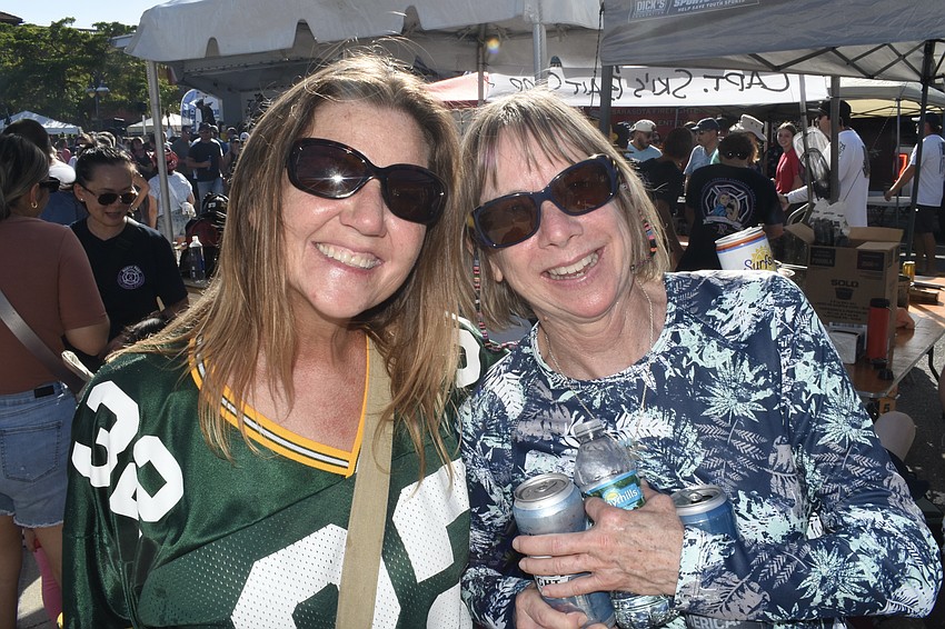 Jenna Rouse and her friend Mary Lycan enjoy the event together.