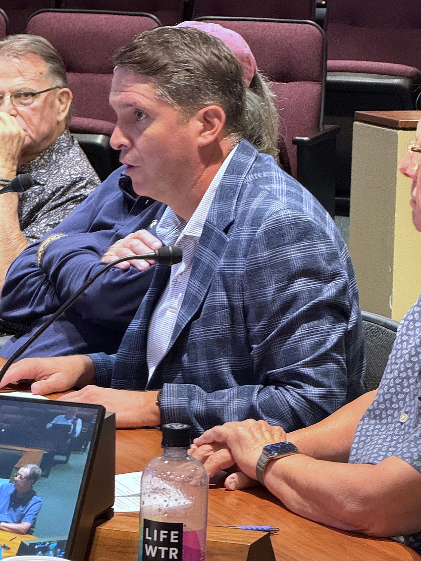 St. Armands Residents Association President Chris Goglia states the case for burying utility lines on St. Armands Key. St. Armands Residents Association President Chris Goglia states the case for burying utility lines on St. Armands Key.