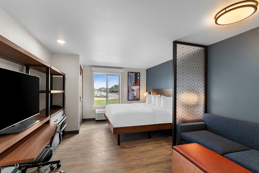 A king room at Everhome Suites in Bastrop, Texas.