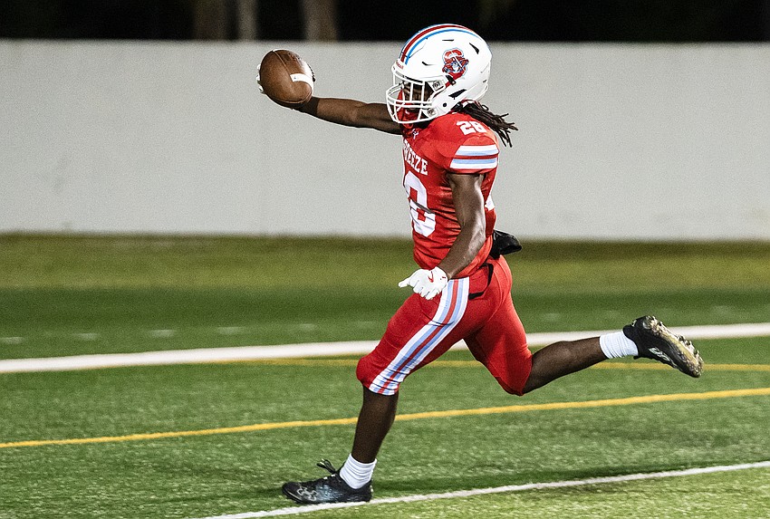 Jeremias George scores the only touchdown for Seabreeze against Mainland on Oct. 31, 2025. Photo by Michele Meyers Jeremias George scores the only touchdown for Seabreeze against Mainland on Oct. 31, 2025. Photo by Michele Meyers