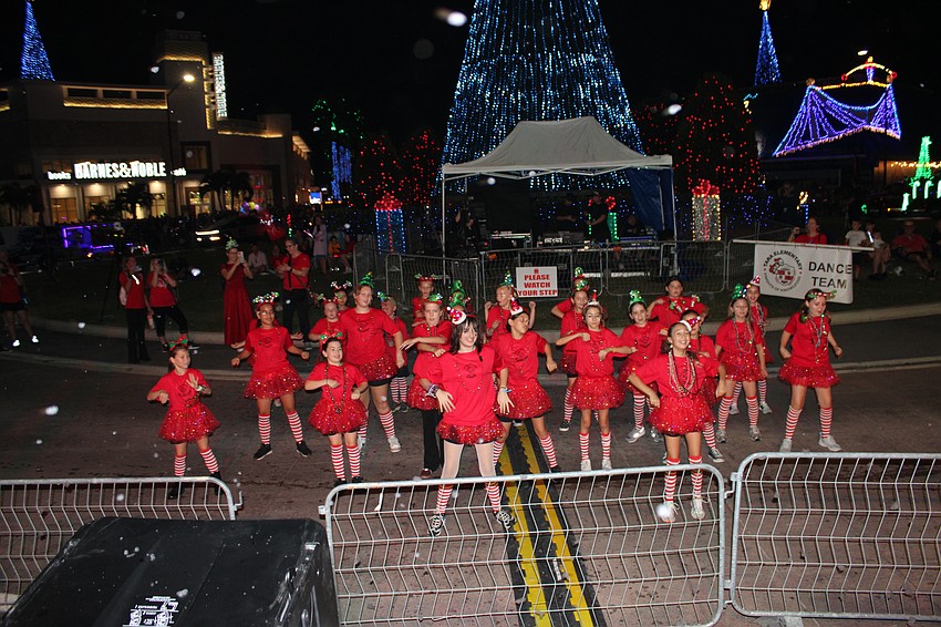 The Tara Elementary Dance Team brought a jolt of energy to the 2025 Santa's Grand Arrival Parade.