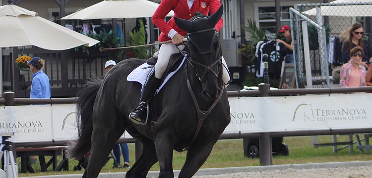 Sydney Elliott turns toward an obstacle aboard QC Diamantaire in her final winning run in The Event at TerraNova's CCI4 class.