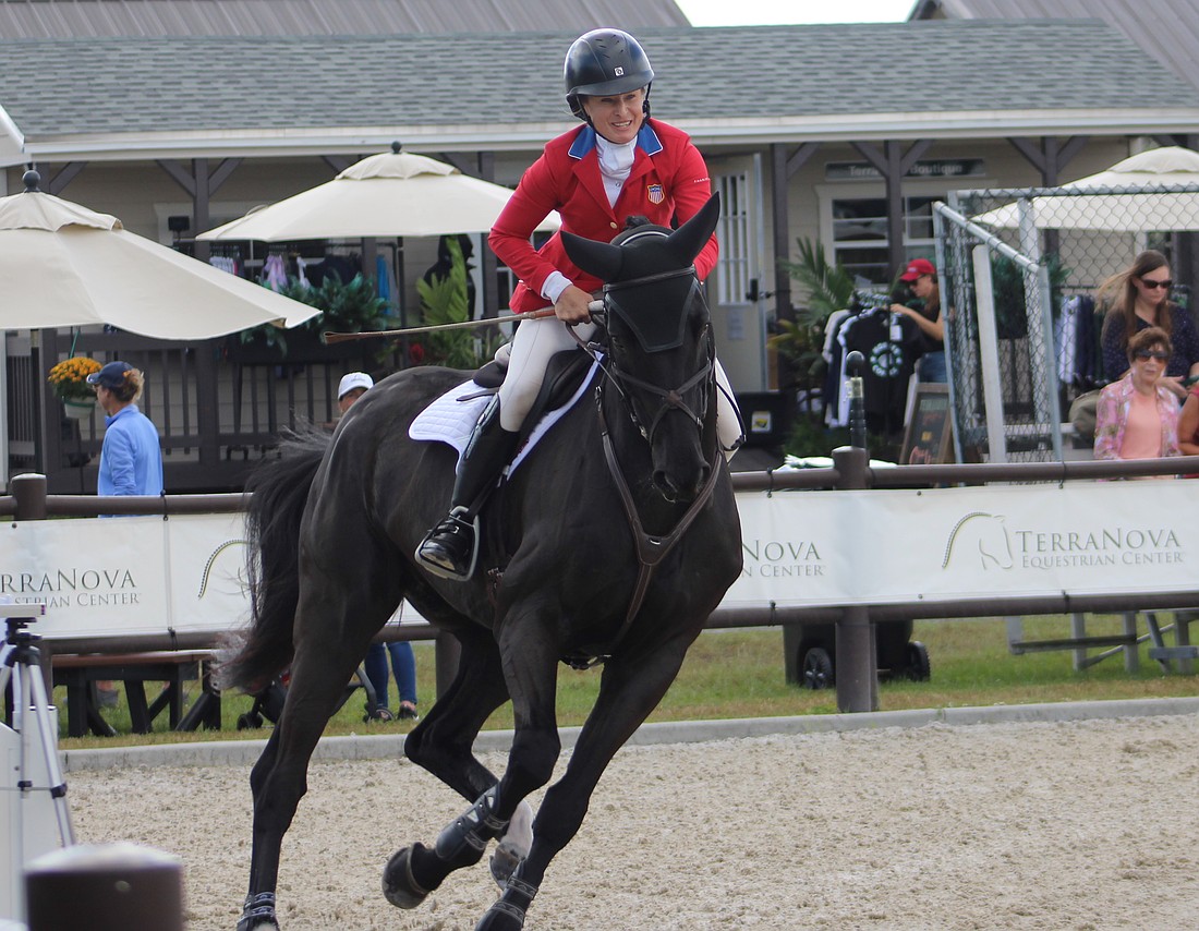 Sydney Elliott turns toward an obstacle aboard QC Diamantaire in her final winning run in The Event at TerraNova's CCI4 class.