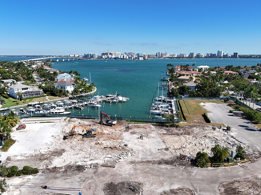 Bird Key Yacht Club member Michael Hunter captures the demolition of the old clubhouse at 301 Bird Key Drive.