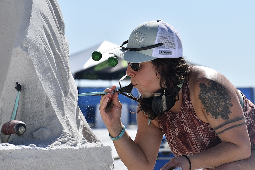 Isabelle Gasse works on 