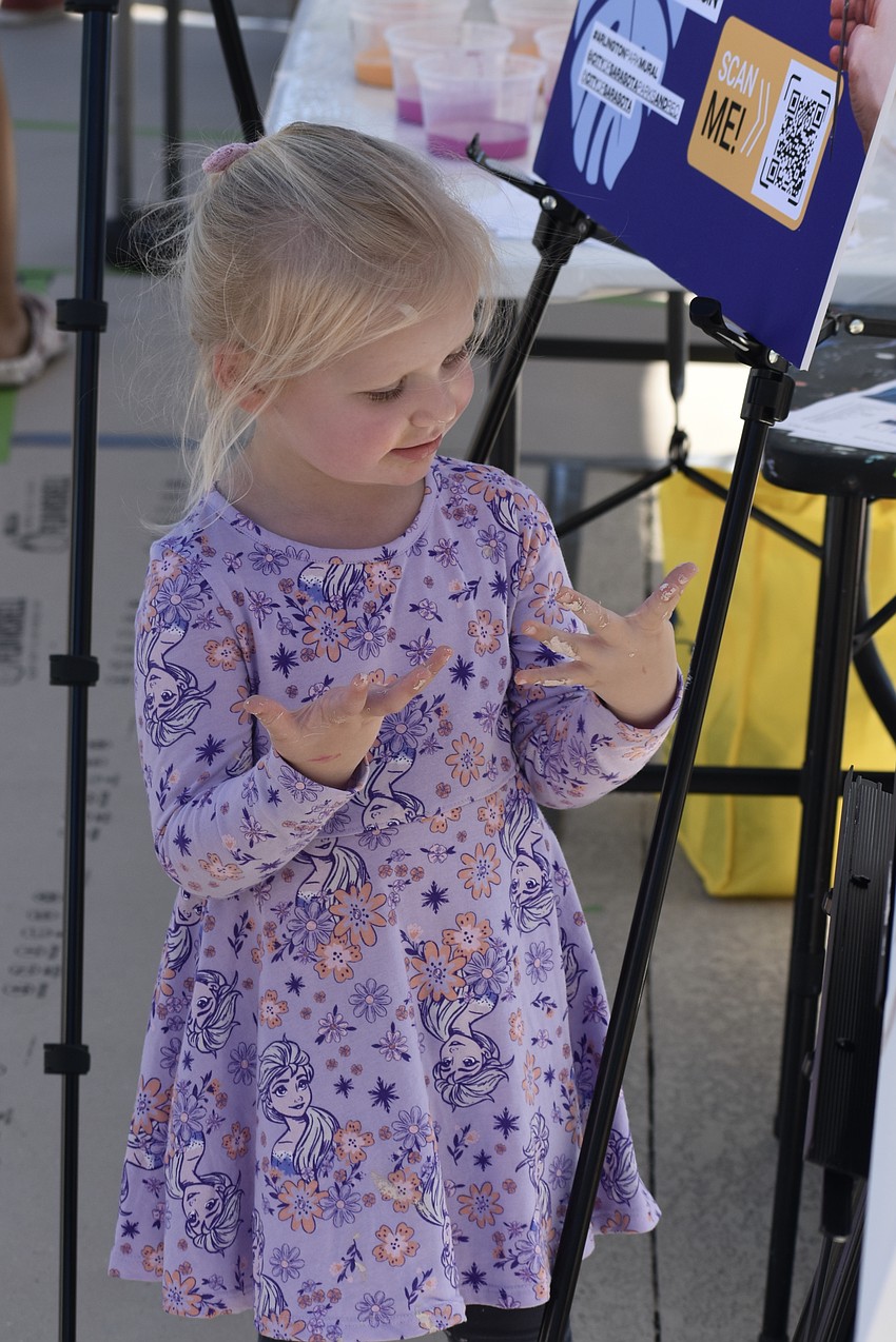 Scarlett Hazeltine, 3,